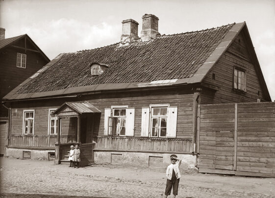 Maja Uuel tänaval (60 x 85 cm)