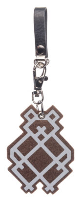 Helkiv ripats pruuni Uurali karuga