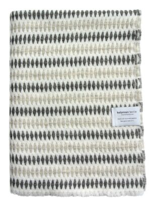 HARLEQUIN villane pleed