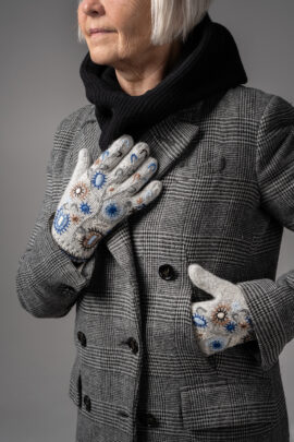 Tikitud sõrmkindad "Elupuu"